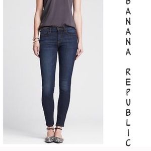 BANANA REPUBLIC SKINNY JEANS